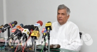 කඩාකප්පල්කාරීන් , ආර්ථික වශයෙන් රටට විශාල හානියක් කළා - අගමැති