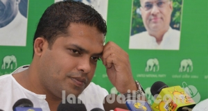 ඌවේ මහ ඇමැති කොළඹදී ගුටි කෙළියක