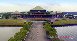 පාර්ලිමේන්තු භෝජනාගාරයේ වේටර්වරියකට කොවිඞ්