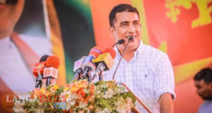 ජනපතිගේ ඇඟට ලේ උනපු ජොනීගේ සැර කතාව
