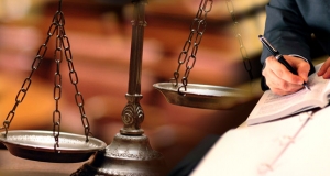 නීතීඥයා යළි ඉගෙන ගන්න නීතී විද්‍යාලයට යවලා