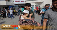 ගාසා රෝහලකට දරුණු ප්‍රහාරයක් - මාධ්‍යවේදීන් පිරිසකටත් තුවාල