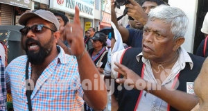 බ්‍රිටෝට ප්‍රසංගට යළිත් මර්ණ තර්ජන