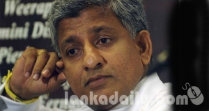 නිශාන්ත රණතුංගගෙන් ප්‍රශ්න කරයි