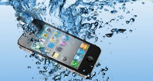 phone එක වතුරට වැටුනොත්......? (video)