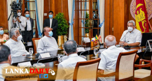 නිරවුල් හිමිකමක් නැති රජයේ ඉඩම්වල සිටි පවුල් වෙත දීමනා පත්‍ර