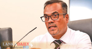 තීරුබදු රහිත වාහන බලපත්‍ර අහෝසි කිරීමට රජය තීරණයක් ගෙන නැහැ - කම්කරු අමාත්‍ය හා ආර්ථික සංවර්ධන නියෝජ්‍ය අමාත්‍ය