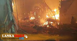 මාවනැල්ලේ ගින්නෙන් වෙළෙඳසැල් 30 ක් දැවී අළුවෙයි