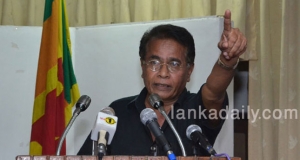 එකට හිටි කළා කරුවන් වෙන් කර වෛරක්කාරයෝ කළ කාළකණ්නි දේශපාලනය අවසන් කළ යුතුයි