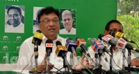 සජිත්ට අවස්ථාව දෙන්න. කිරිඇල්ලත් රනිල්ට කියයි. රවී යන්නම යන්න සූදානම් වෙයි