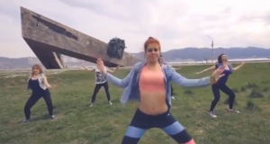 යුධ ස්මාරකය ළඟ නැටුවට සිර දඬුවම් (video)