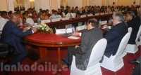 විදේශ අැමති විදේශ තනාපතිවරුන් හමුවේ(photos)