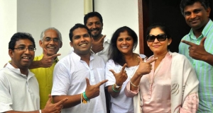 එජාපය ජය සැමරූ හැටි.