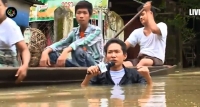 ගංවතුර වාර්තා කරන අලුත්ම විදිය(video)