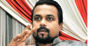 'පාරේ හිඟා කෑවත් අත අරින්නේ නැ' - විමල් චන්ඩියාවේ