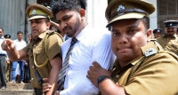 තංගල්ල සභාපතිගේ මුහුණ වැසූ නිලධාරියාට මාරුවක්