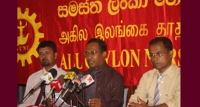දේශපාලන මැරයින්ගෙන් අපිට හරි කරදරයි