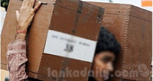 හදිසියේ ඡන්ද ක්‍රමය ඉවත් කළොත් තමන්ට පැවැත්මක් නැතැයි සුළු පක්ෂ පරල වේ. රටපුරා විරෝධතා