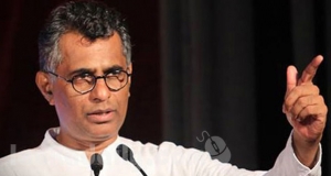 චම්පික, කරූගේ ජනාධිපතිවරණ අපේක්ෂක විගඩම නවත්වයි