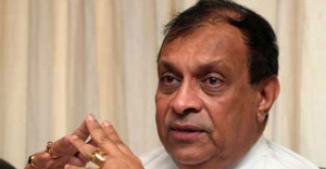 ආණ්ඩුව ප්‍රචණ්ඩත්වය වපුරද්දී, පොලිසිය ඉබිගමනේ