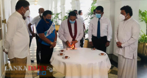 පාස්කු ඉරුදින ප්‍රහාරයෙන් මියගිය පිරිස අරලියගහ මැදුරේදී සිහිපත් කරයි