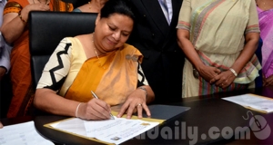 ෆොන්සේකා වැඩභාර ගනී(ඡායාරූප)