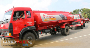 ගේන ටිකයි, තියෙන ටිකයි එකතු කළාම තව මාසයකට ඉන්ධන තියෙනවාලු.