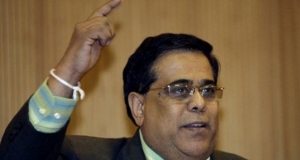 මහින්දගේ පාර්ලිමේන්තු ගමනට ශ්‍රීලනීපය විරුද්ධවෙයි. විපක්ෂ නායක නිමල්